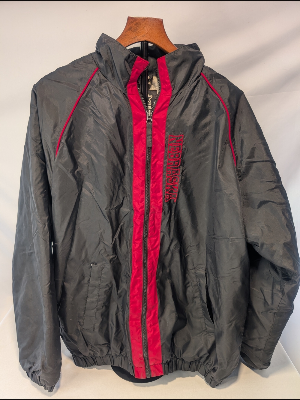 STARTER Men's Large Black Windbreaker Nebraska Huskers